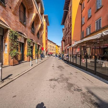 Sotto Le Due Torri 5* Apartamento Bolonha Exterior foto