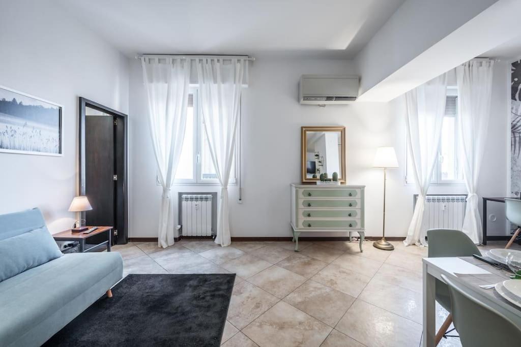 Sotto Le Due Torri 5* Apartamento Bolonha Exterior foto