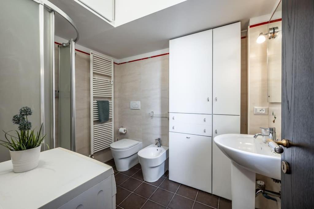 Sotto Le Due Torri 5* Apartamento Bolonha Exterior foto
